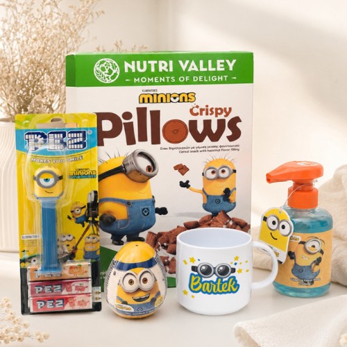 Zestaw prezentowy z Minionkami i kubkiem z imieniem dla dziecka.