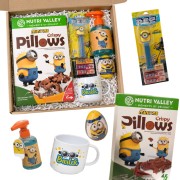 Zestaw z płatkami Minionki, mydłem i jajkiem z niespodzianką.
