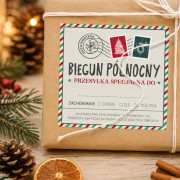 Etykiety na prezenty świąteczne z napisem „Specjalna przesyłka do:” pozwalają podpisać paczki pod choinkę.