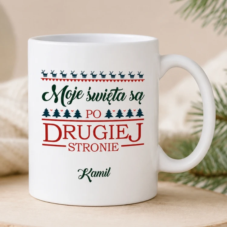 Kubek na Święta dla fana Stranger Things ma personalizowane imię.