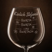 Szklany kieliszek z personalizowanym napisem „Kielich Stefanii” to zabawny prezent na Boże Narodzenie.