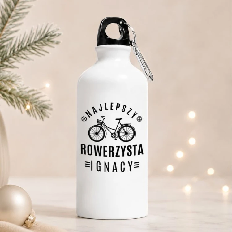 Personalizowany bidon dla rowerzysty z imieniem i grafiką roweru to praktyczny prezent na Święta.