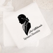 Personalizowany ręcznik Lady z imieniem i sylwetką eleganckiej damy to prezent świąteczny dla niej.