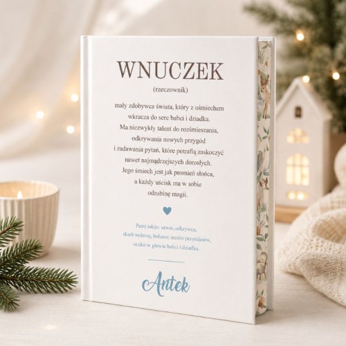 Personalizowana książka z bajkami z definicją słowa Wnuczek to wyjątkowy prezent dla wnuka pod choinkę.