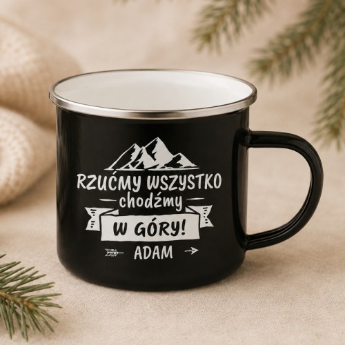 Personalizowany kubek metalowy z imieniem to praktyczny prezent na Święta dla podróżnika.
