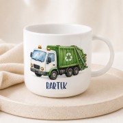 Plastikowy kubek dziecięcy z imieniem i śmieciarką.