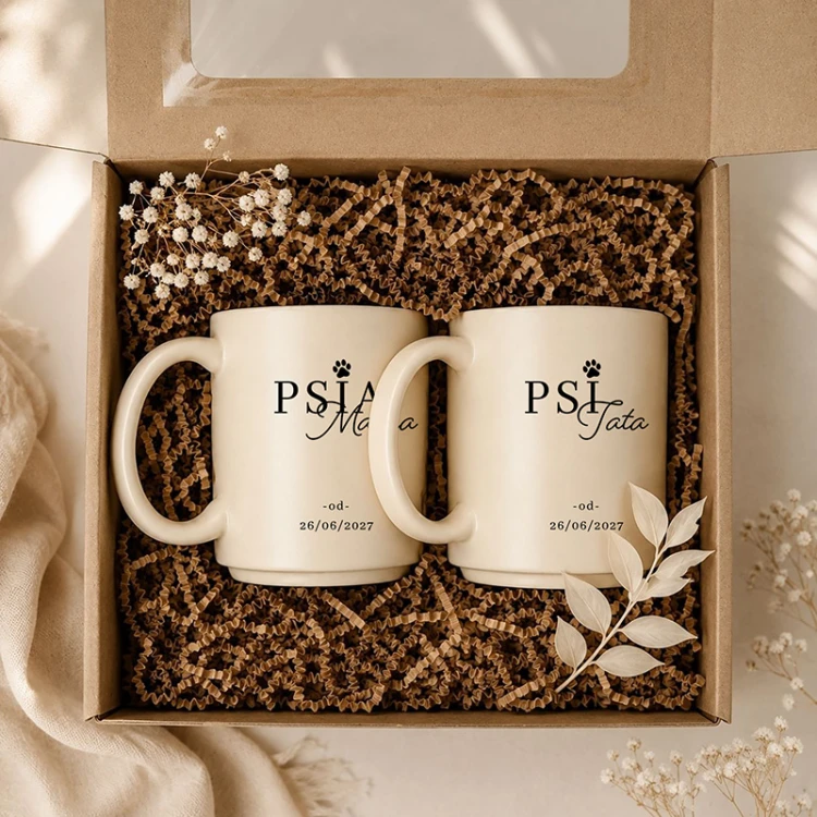 Zestaw dwóch kubków dla psiej mamy i psiego taty w pudełku to personalizowany prezent dla właścicieli psa na święta.