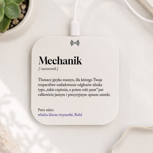Ładowarka indukcyjna z definicją mechanika i personalizowanym imieniem to praktyczny prezent dla mechanika samochodowego.