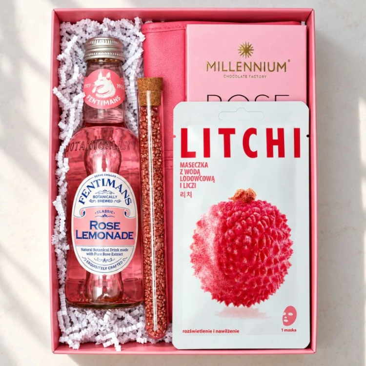 Zawartość różowego boxa prezentowego Pink Beauty.
