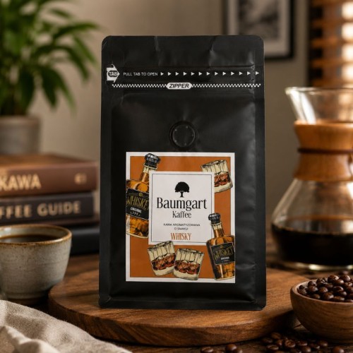 Kawa aromatyzowana o smaku whisky w eleganckim czarnym opakowaniu premium, idealna jako dodatek do świątecznego kosza prezentowego.