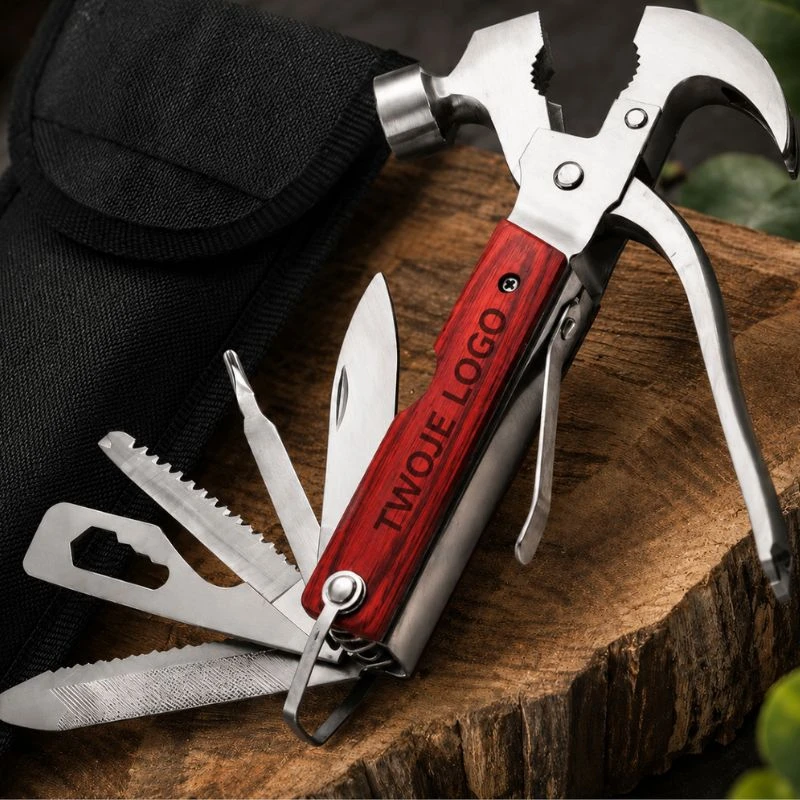 Multitool z młotkiem i grawerem logo firmy