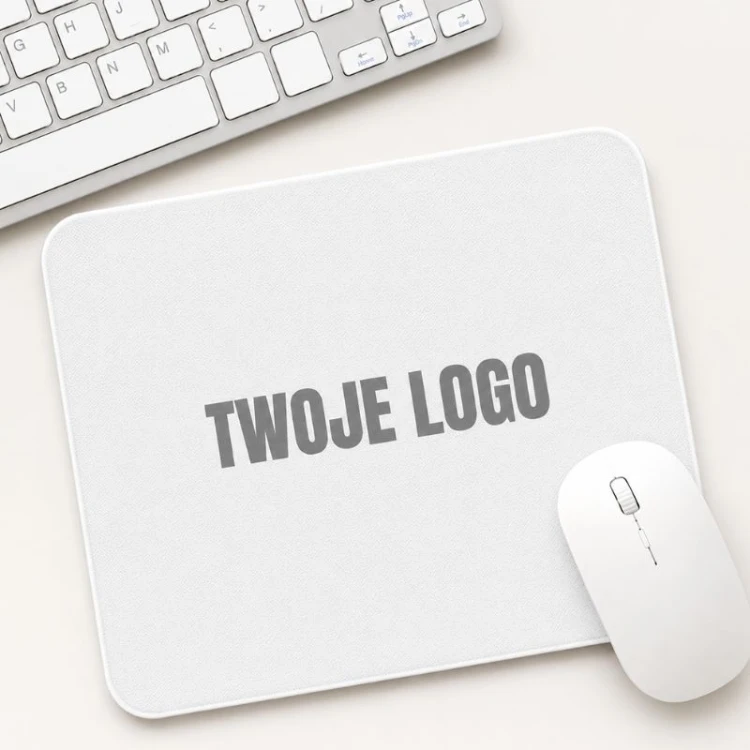 Personalizowana podkładka pod myszkę z logo firmy.
