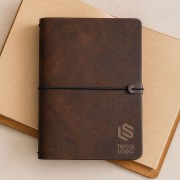 Personalizowany elegancki notatnik z logo firmy.