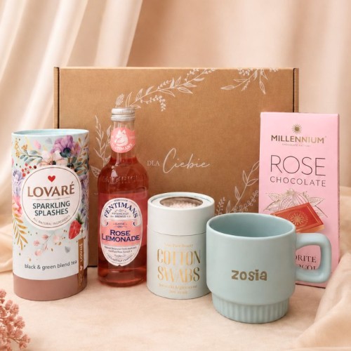 Box upominkowy dla niej z personalizowanym kubkiem i herbatą to elegancki prezent na Święta.