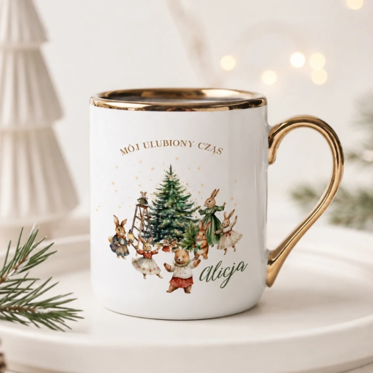 Personalizowany kubek świąteczny z imieniem to elegancki prezent na Boże Narodzenie.